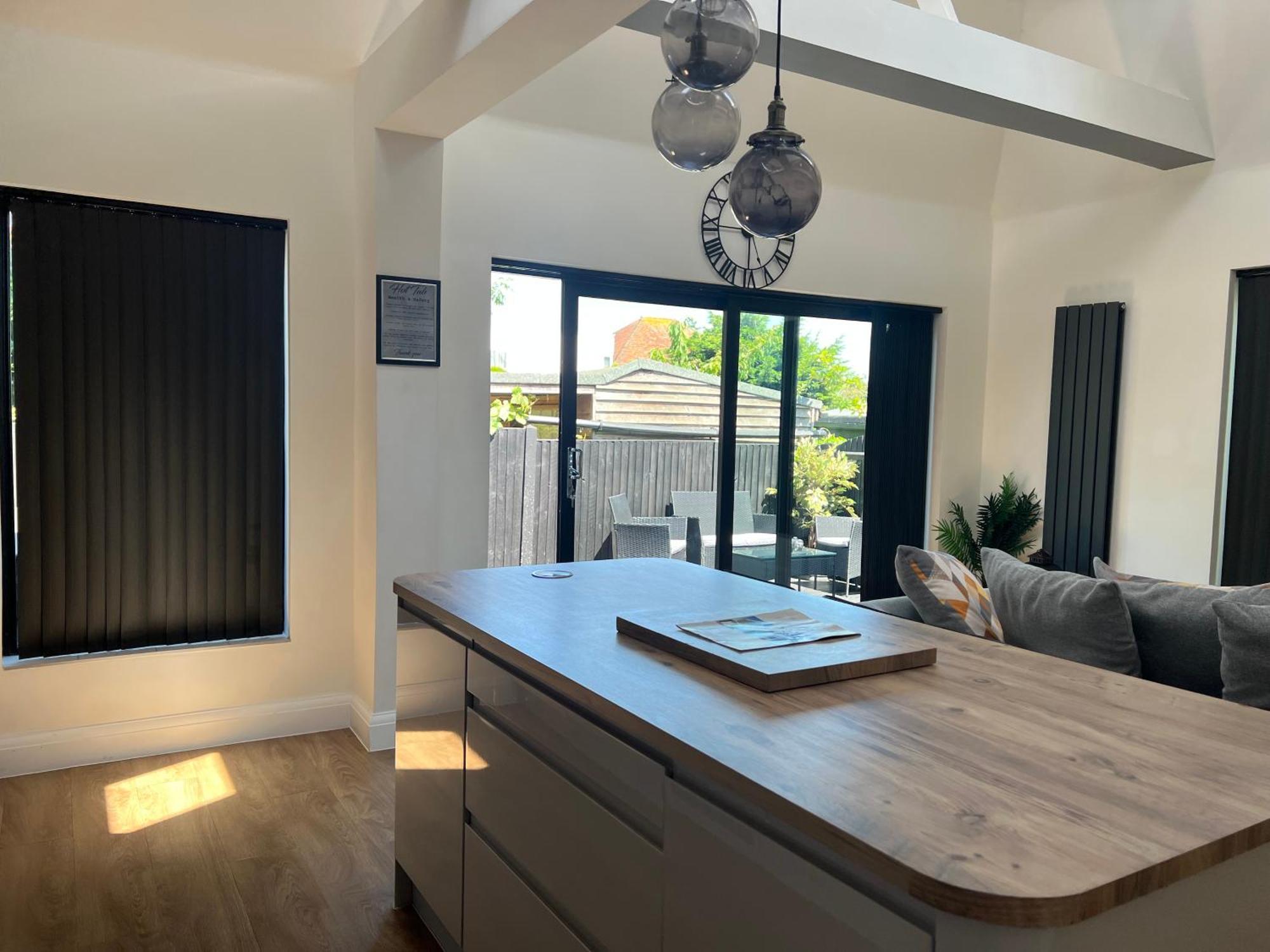 The Broadway Beach House With Hot Tub Herne Bay Exteriör bild